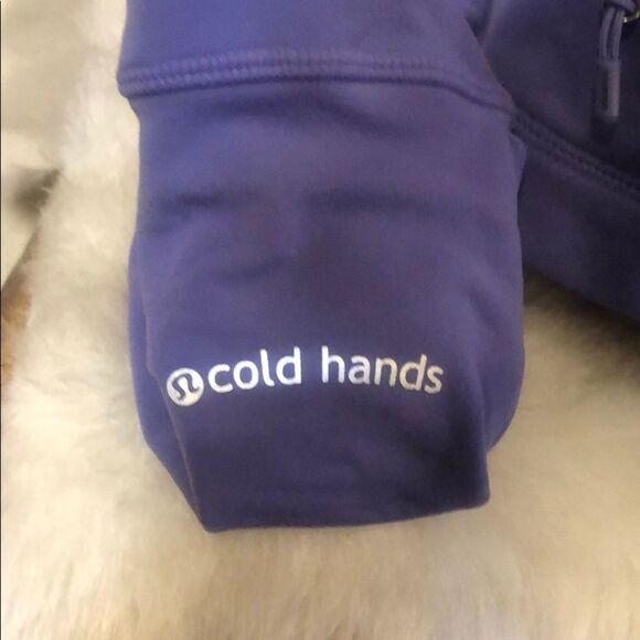 Lululemon 1/2 zip jacket 6 (1899) - Picture 6 of 8